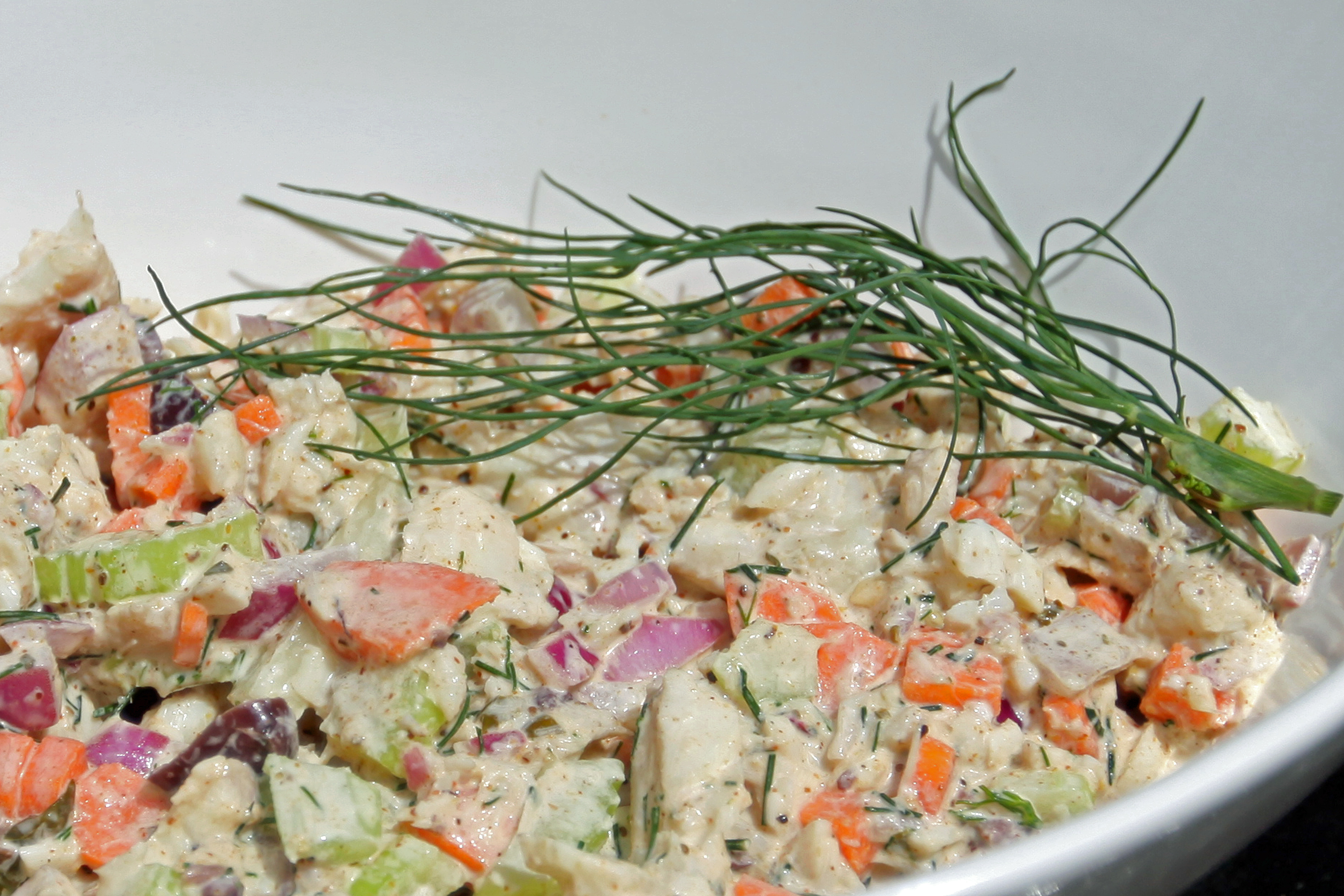 FELICIA’S SUMMER FISH SALAD | Outdoor Tom